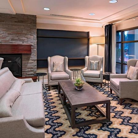 Sheraton Bellevue Hotel Bagian luar foto