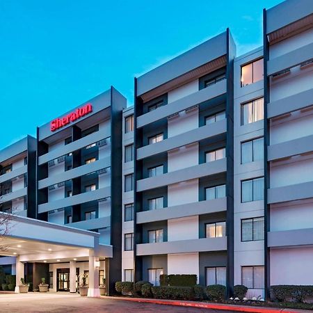 Sheraton Bellevue Hotel Bagian luar foto