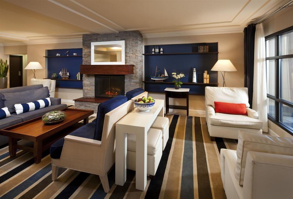Sheraton Bellevue Hotel Bagian luar foto