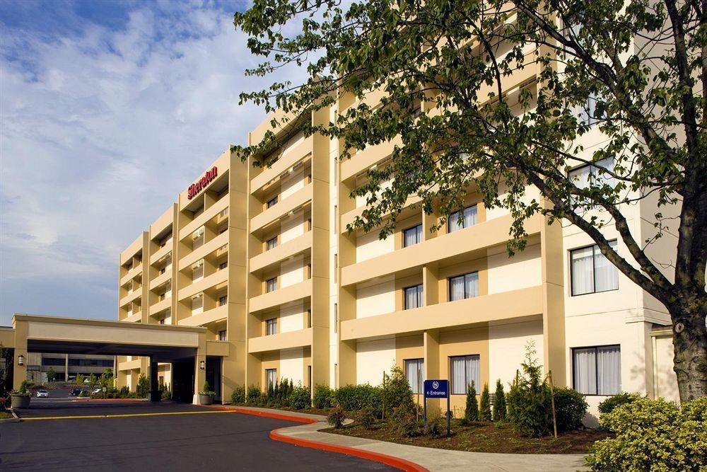 Sheraton Bellevue Hotel Bagian luar foto