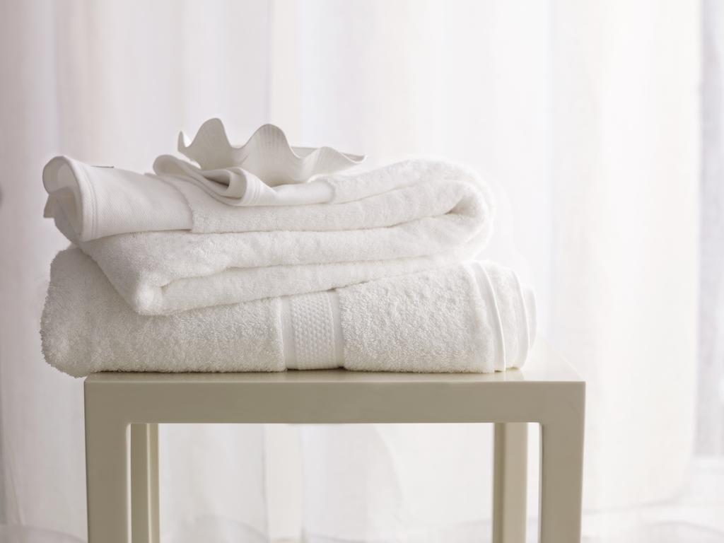 Sheraton Bellevue Hotel Bagian luar foto