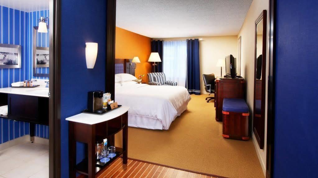 Sheraton Bellevue Hotel Bagian luar foto