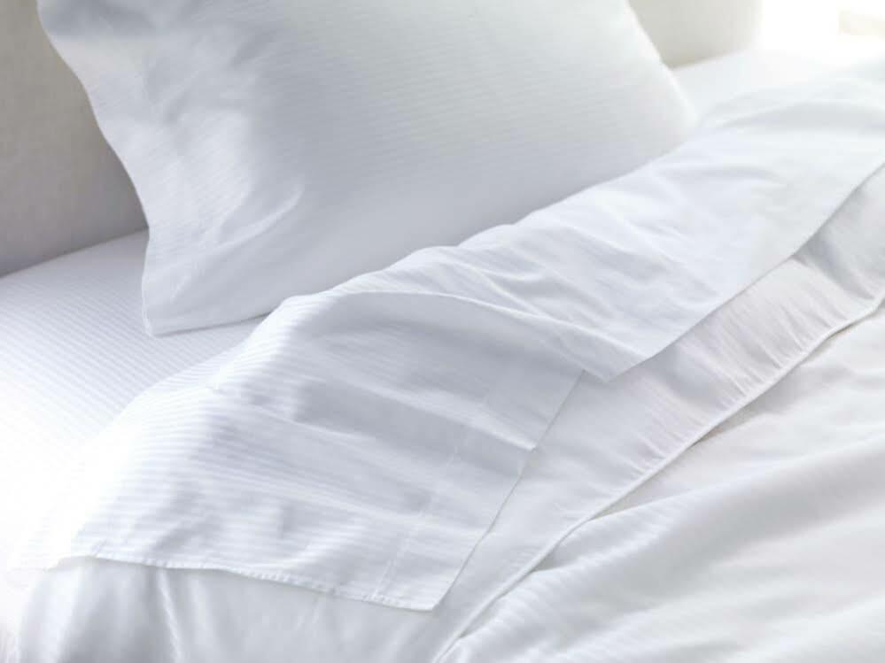 Sheraton Bellevue Hotel Bagian luar foto