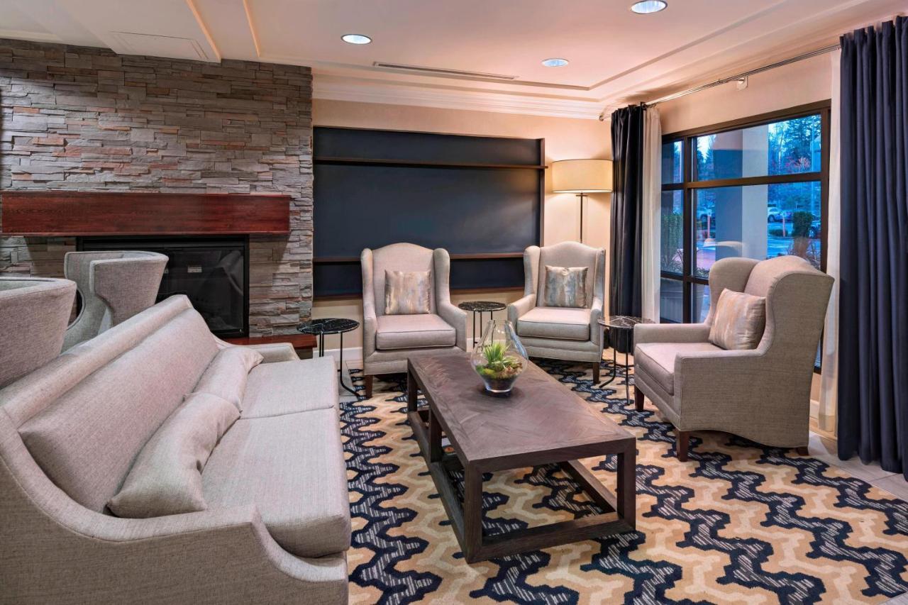 Sheraton Bellevue Hotel Bagian luar foto
