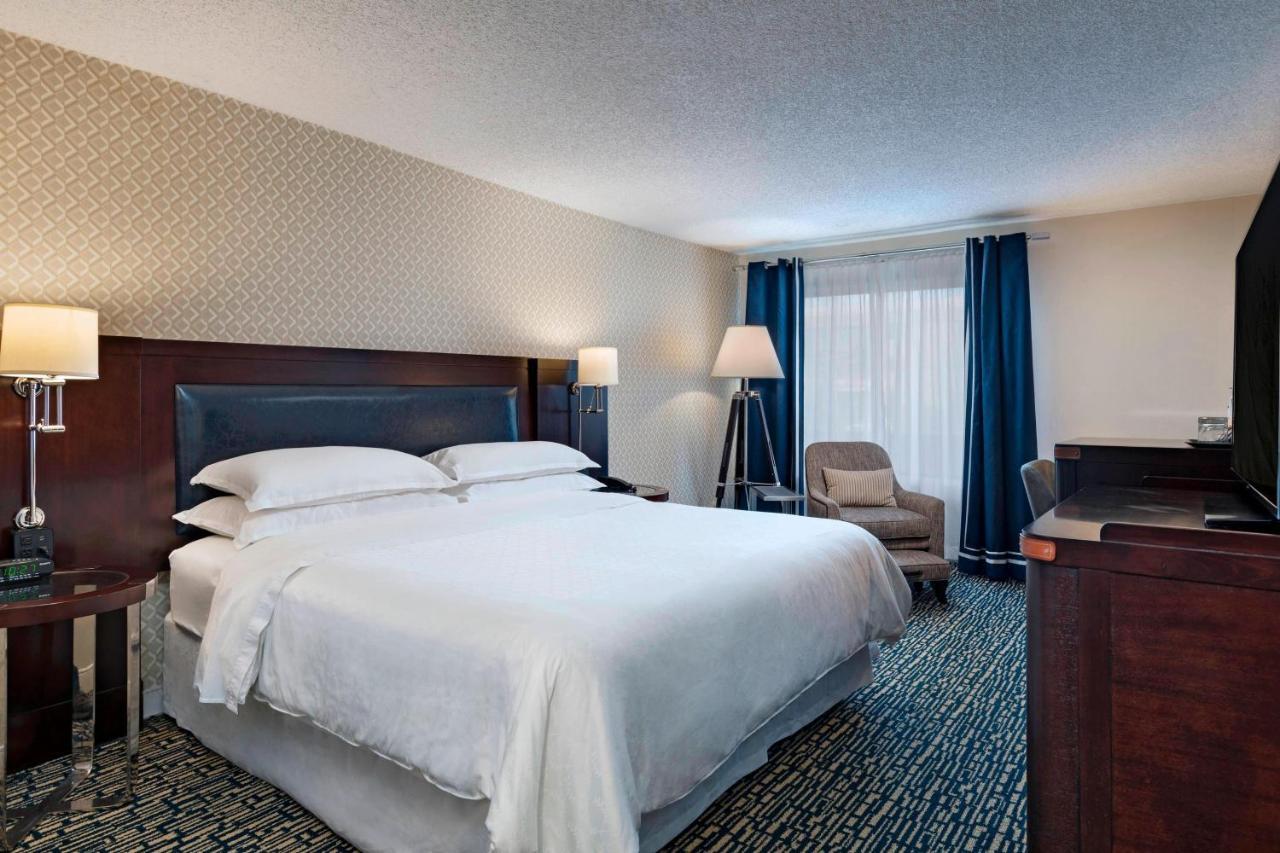Sheraton Bellevue Hotel Bagian luar foto
