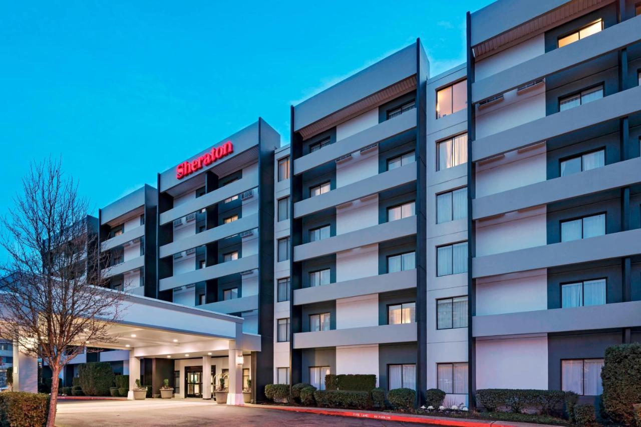 Sheraton Bellevue Hotel Bagian luar foto