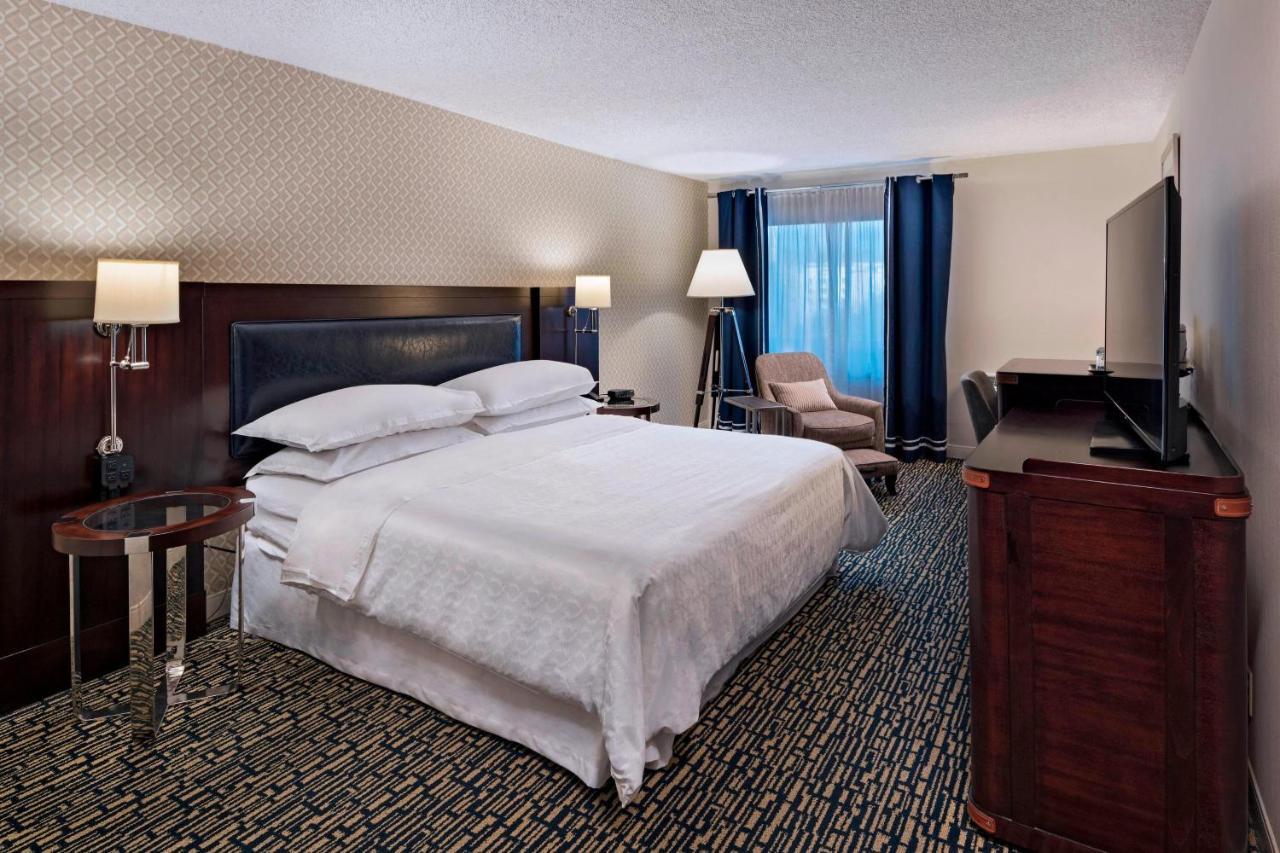 Sheraton Bellevue Hotel Bagian luar foto