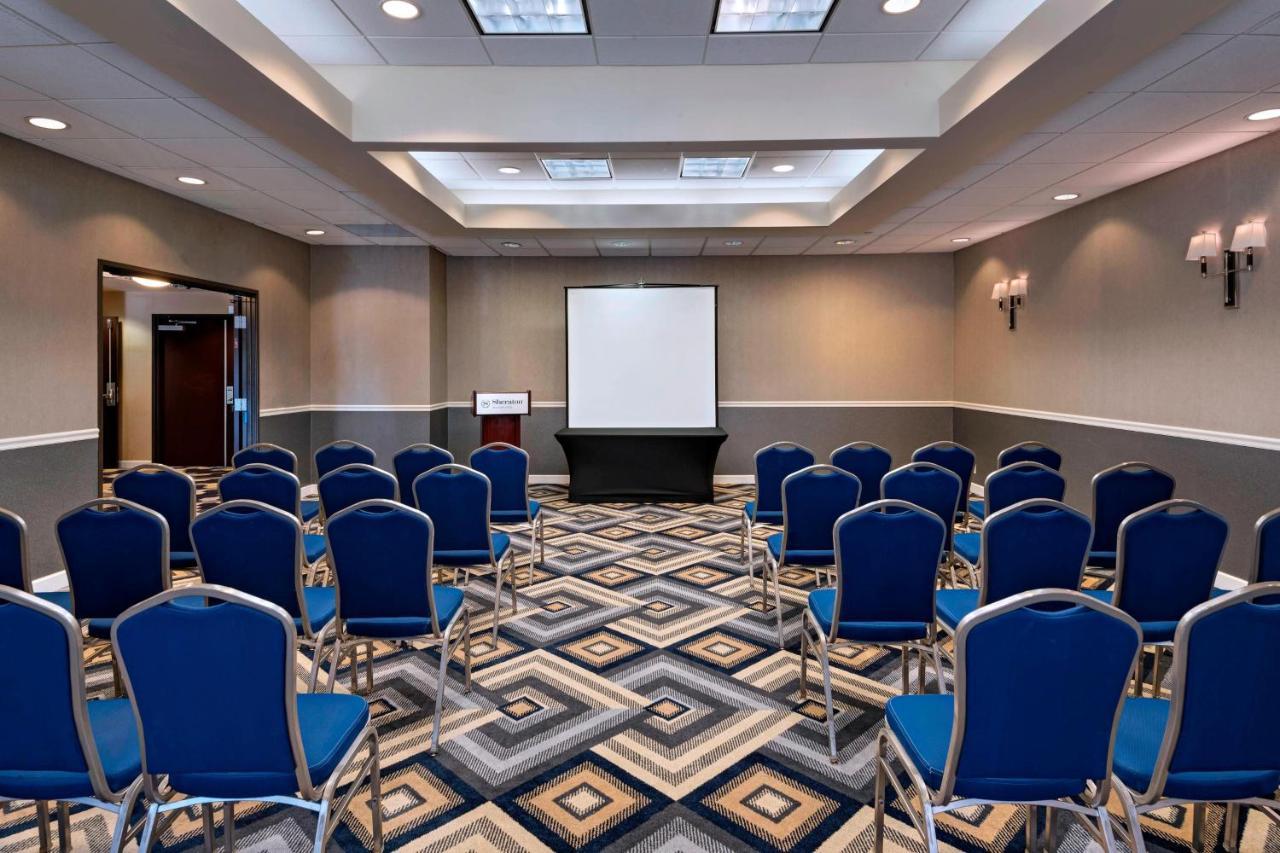Sheraton Bellevue Hotel Bagian luar foto