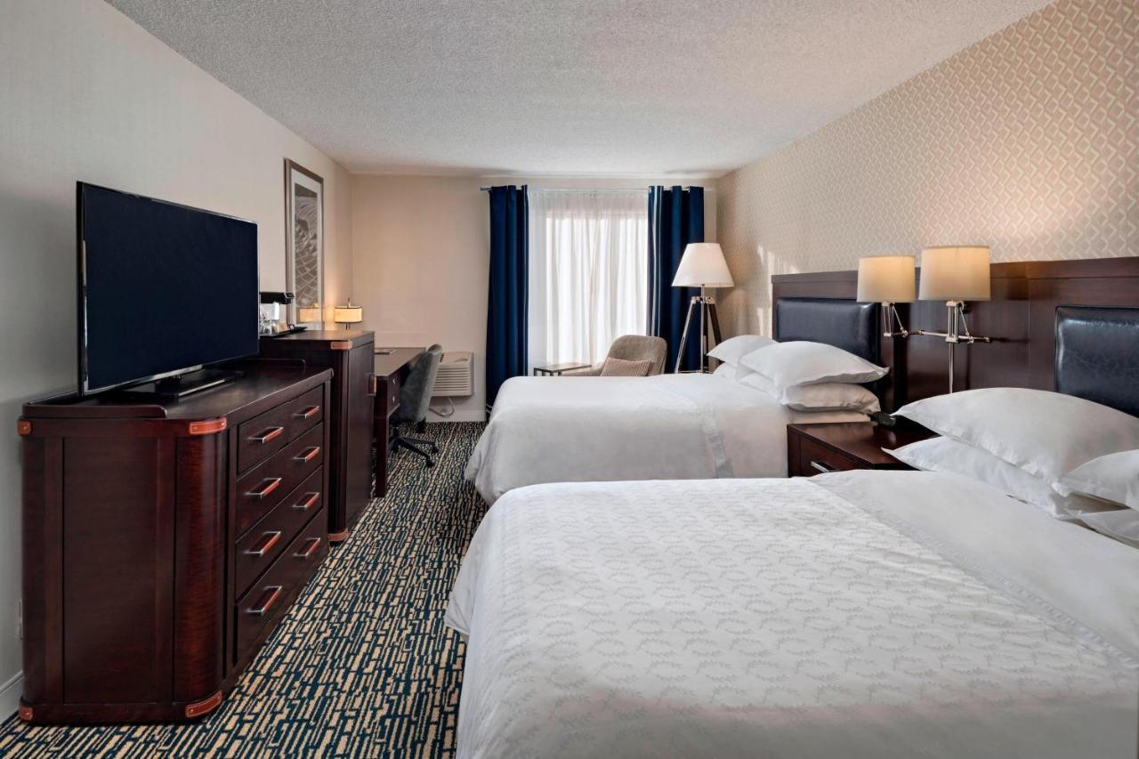 Sheraton Bellevue Hotel Bagian luar foto